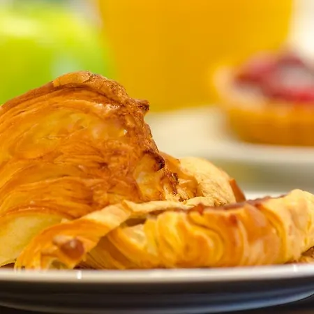 كاساس دا بايكسا - جول آند مادلين * Lisboa