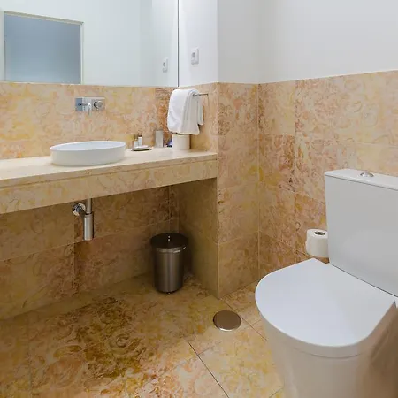 كاساس دا بايكسا - جول آند مادلين * Lisboa