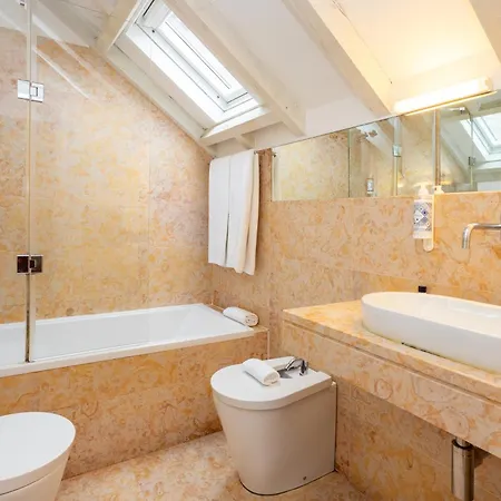 Casas Da Baixa - Jules & Madeleine *